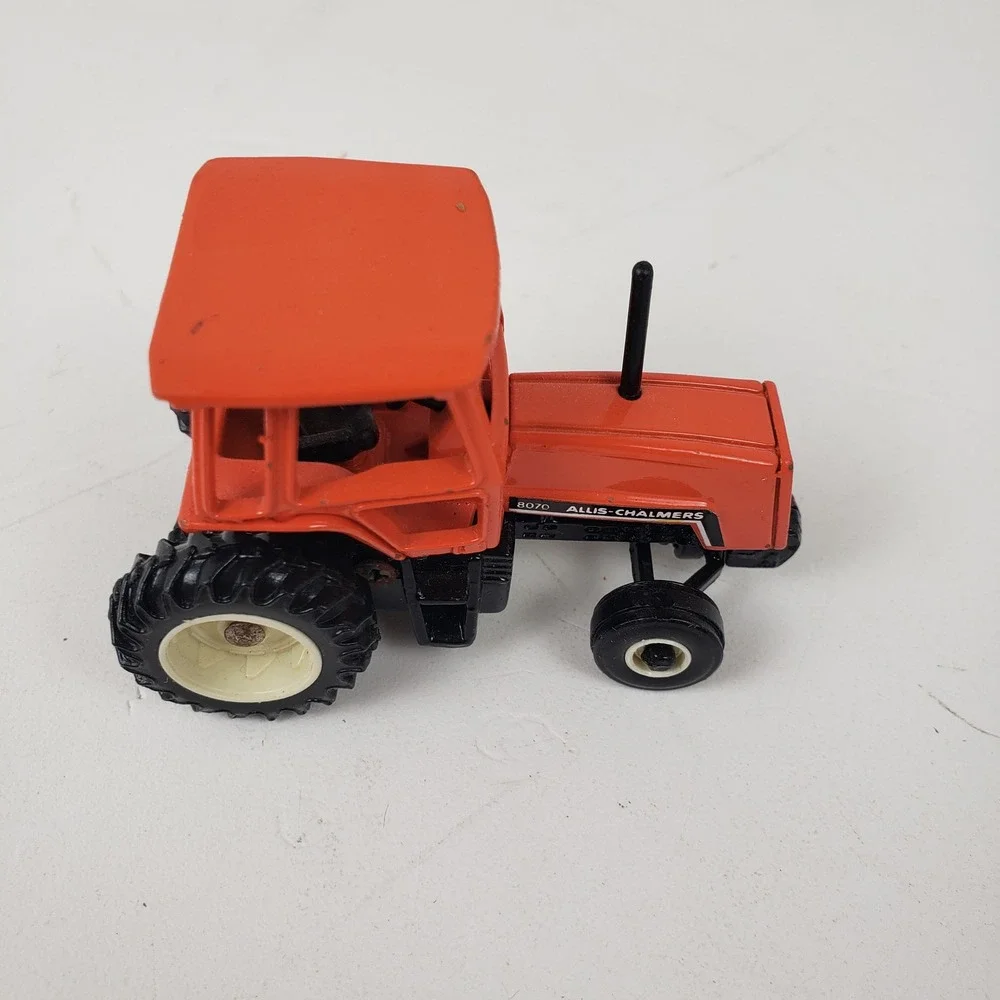 Allis-Chalmers 8070 Diecast Tractor 1/64 Scale Orange Farm Toy 2702S